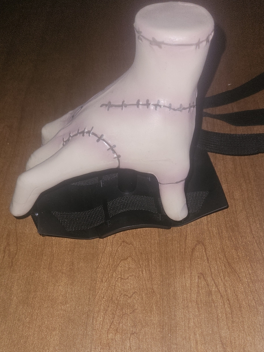 Thing Walking hand Addams Family - Picture 6 of 7